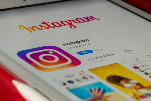 instagram app store page